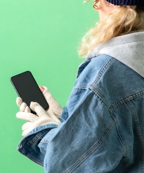 an meets zakka（アンミツザッカ）の「an meets zakka チルデンラインニット手袋 / グローブ レディース メンズ ユニセックス 配色 リブ編み スマホ対応（手袋・レディース・ブラウン/レッド/グレー/ブラック/アイボリー・ONESIZE）」の7枚目の写真