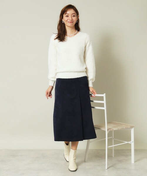 ITS'DEMO（イッツデモ）の「◆【手洗い可】フェザーVネックニット（ニット/セーター・レディース・オフホワイト/チャコールグレー/サックスブルー/ピンク/ベージュ・00）」の11枚目の写真