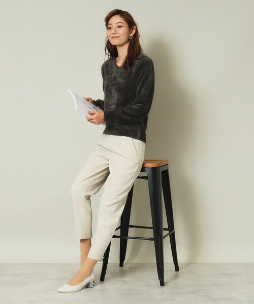 ITS'DEMO（イッツデモ）の「◆【手洗い可】フェザーVネックニット（ニット/セーター・レディース・オフホワイト/チャコールグレー/サックスブルー/ピンク/ベージュ・00）」の14枚目の写真