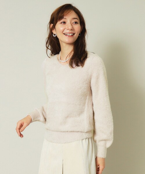 ITS'DEMO（イッツデモ）の「◆【手洗い可】フェザーVネックニット（ニット/セーター・レディース・オフホワイト/チャコールグレー/サックスブルー/ピンク/ベージュ・00）」の17枚目の写真