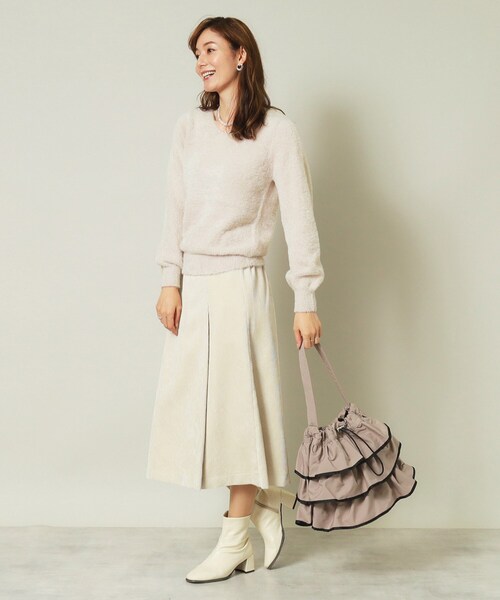 ITS'DEMO（イッツデモ）の「◆【手洗い可】フェザーVネックニット（ニット/セーター・レディース・オフホワイト/チャコールグレー/サックスブルー/ピンク/ベージュ・00）」の19枚目の写真