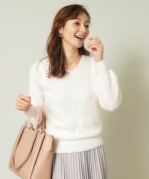 ITS'DEMO（イッツデモ）の「◆【手洗い可】フェザーVネックニット（ニット/セーター・レディース・オフホワイト/チャコールグレー/サックスブルー/ピンク/ベージュ・00）」の21枚目の写真