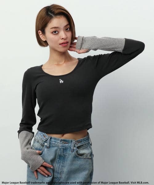 BACK TO THE FIELD（バック トゥー ザ フィールド）の「【MLB】カラーブロックショートトップス（Tシャツ/カットソー・レディース・オフホワイト/グレー/ブラック・FREE）」の3枚目の写真