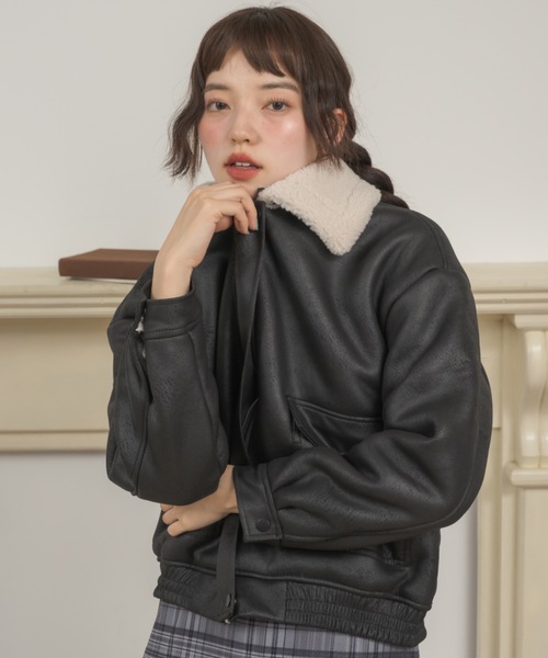 Birthday room(バースデイルーム)の「襟ボアレザージャケット / boa liner fake leather blouson(ブルゾン・レディース・ブラック/ベージュ・FREE)」の3枚目の写真