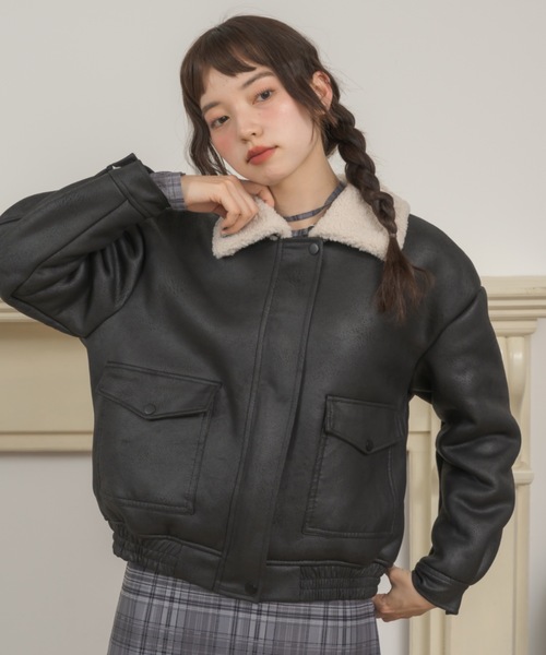 Birthday room(バースデイルーム)の「襟ボアレザージャケット / boa liner fake leather blouson(ブルゾン・レディース・ブラック/ベージュ・FREE)」の7枚目の写真