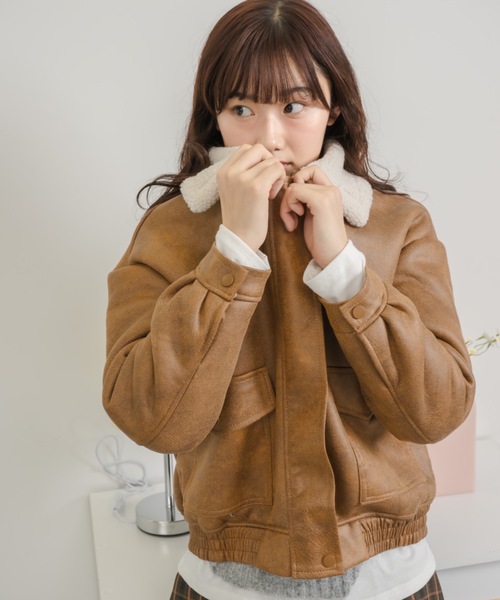 Birthday room(バースデイルーム)の「襟ボアレザージャケット / boa liner fake leather blouson(ブルゾン・レディース・ブラック/ベージュ・FREE)」の22枚目の写真