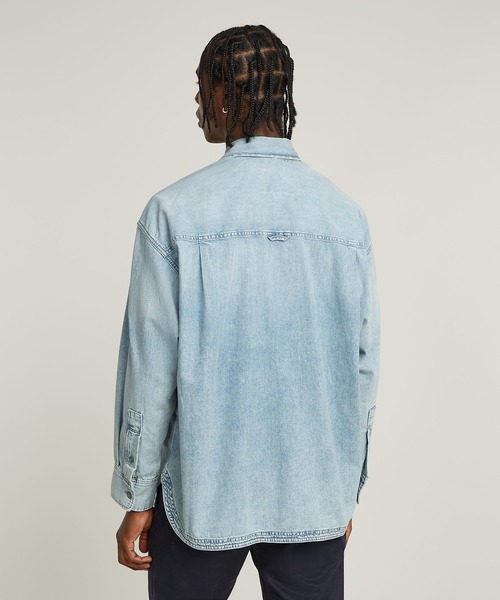G-STAR(ジースター)の「PLEATED 2-POCKET BOXY SHIRT/2ポケットボックスオーバーサイズデニムシャツ(シャツ/ブラウス・メンズ・ライトインディゴブルー・LARGE/MEDIUM/SMALL/X-LARGE/X-SMALL)」の2枚目の写真