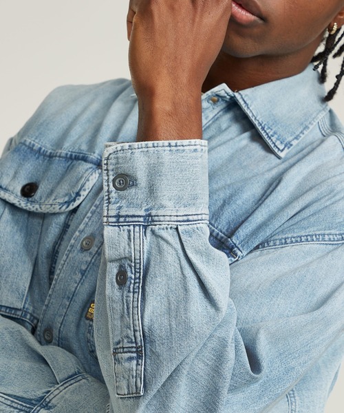 G-STAR(ジースター)の「PLEATED 2-POCKET BOXY SHIRT/2ポケットボックスオーバーサイズデニムシャツ(シャツ/ブラウス・メンズ・ライトインディゴブルー・LARGE/MEDIUM/SMALL/X-LARGE/X-SMALL)」の4枚目の写真