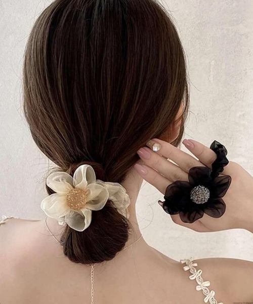 VIBGYOR｜ヴィブジョーのヘアアクセサリー（ベージュ系・フラワー