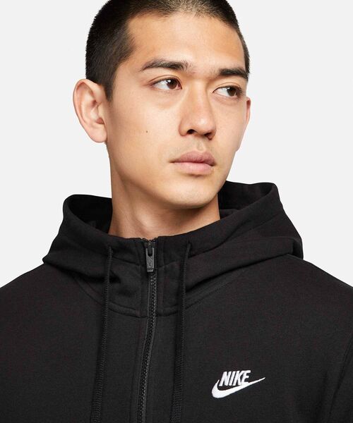 NIKE(ナイキ)の「《セットアップ対応商品》ナイキ スポーツウェア クラブ ユニセックス フルジップ パーカー / Nike Sportswear Club Men's Full-Zip Hoodie BV2649-010 Black(パーカー・メンズ・ブラック・2XL/L/M/S/XL)」の6枚目の写真