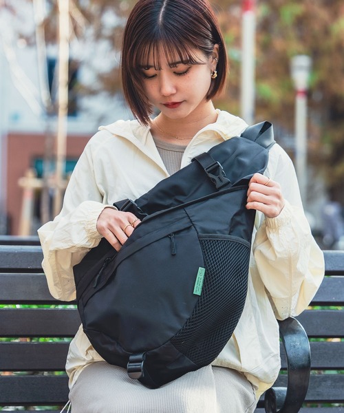 KiU(キウ)の「キウ ワンショルダーバッグ(11L)(バックパック/リュック・メンズ・ブラック/イエロー/グレー/ブラウン・FREE)」の17枚目の写真