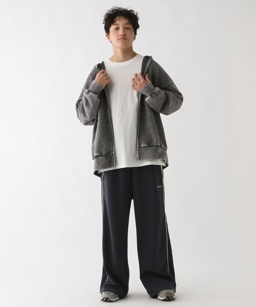 GLOBAL WORK(グローバルワーク)の「グラフィックZIPパーカー/AND YUA ANY/291949(パーカー・キッズ・ブラック/ネイビー・FREE)」の3枚目の写真