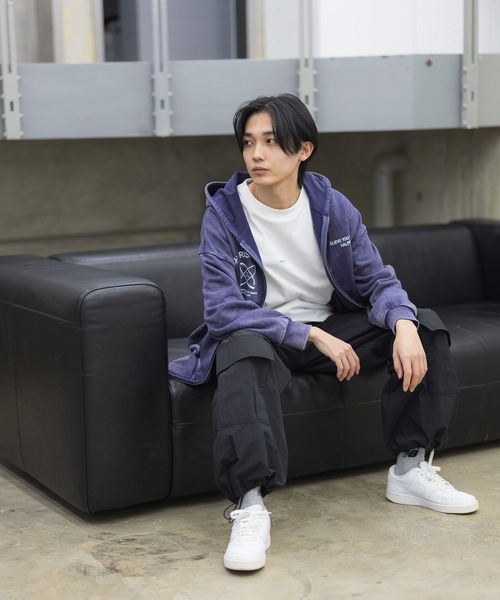 GLOBAL WORK(グローバルワーク)の「グラフィックZIPパーカー/AND YUA ANY/291949(パーカー・キッズ・ブラック/ネイビー・FREE)」の14枚目の写真