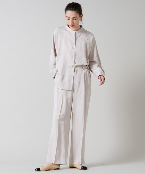 Liesse（リエス）の「ワイドストレートパンツ（その他パンツ・レディース・ライトベージュ/チャコールグレー・2/3）」の3枚目の写真