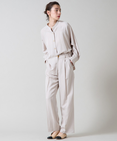 Liesse（リエス）の「ワイドストレートパンツ（その他パンツ・レディース・ライトベージュ/チャコールグレー・2/3）」の4枚目の写真