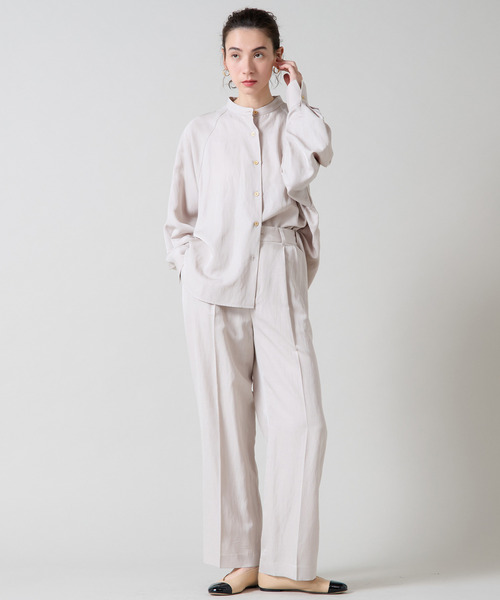 Liesse（リエス）の「ワイドストレートパンツ（その他パンツ・レディース・ライトベージュ/チャコールグレー・2/3）」の5枚目の写真