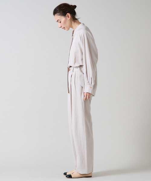 Liesse（リエス）の「ワイドストレートパンツ（その他パンツ・レディース・ライトベージュ/チャコールグレー・2/3）」の6枚目の写真