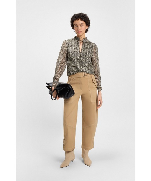 BOSS(ボス)の「バルーンレッグパンツ ペーパータッチ ストレッチコットンツイル(チノパンツ・レディース・ベージュ・32/34/36/38)」の3枚目の写真