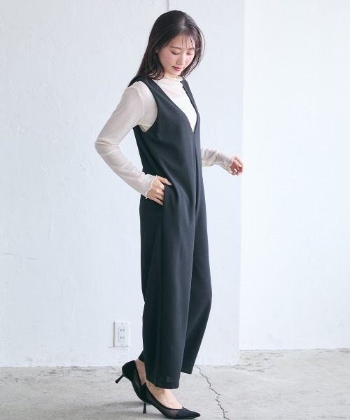 Petitjo（プッチージョ）の「小さいサイズ　深Vワイドオールインワンパンツ　低身長さん・小柄女性（つなぎ/オールインワン・レディース・ブラック・PSS/PS/PL）」の7枚目の写真