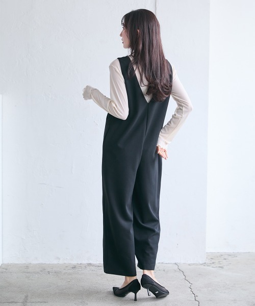 Petitjo（プッチージョ）の「小さいサイズ　深Vワイドオールインワンパンツ　低身長さん・小柄女性（つなぎ/オールインワン・レディース・ブラック・PSS/PS/PL）」の8枚目の写真
