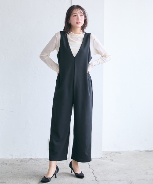 Petitjo（プッチージョ）の「小さいサイズ　深Vワイドオールインワンパンツ　低身長さん・小柄女性（つなぎ/オールインワン・レディース・ブラック・PSS/PS/PL）」の9枚目の写真