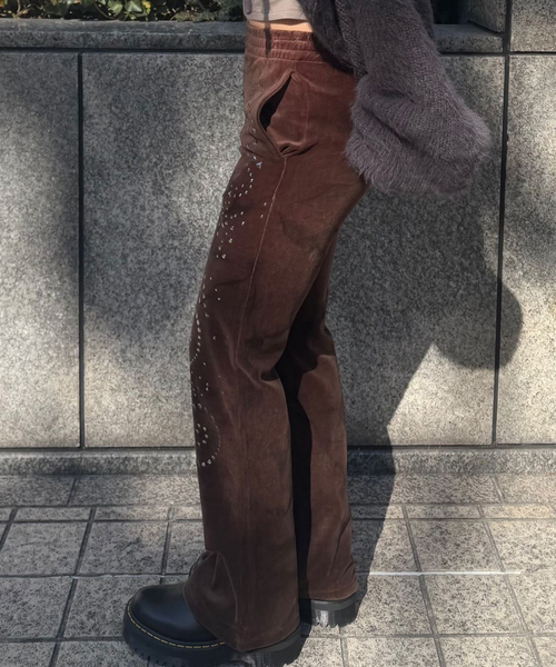 Oriens JOURNAL STANDARD（オリエンス ジャーナルスタンダード）の「【Praying/プレイング】 Velvet Flared Pants PRAY240 08- BROWN（その他パンツ・レディース・ブラウン・X-SMALL）」の13枚目の写真