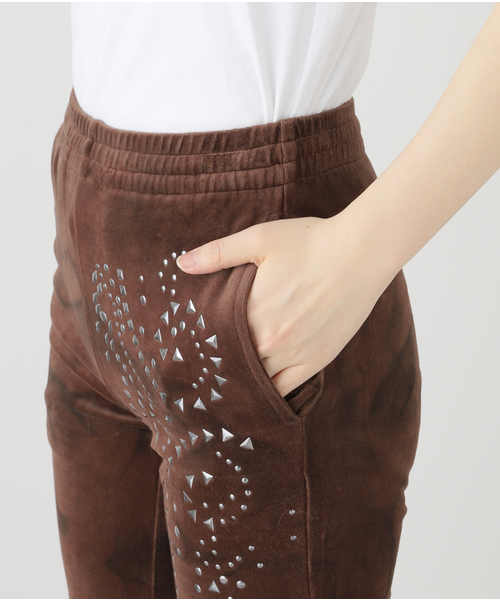 Oriens JOURNAL STANDARD（オリエンス ジャーナルスタンダード）の「【Praying/プレイング】 Velvet Flared Pants PRAY240 08- BROWN（その他パンツ・レディース・ブラウン・X-SMALL）」の3枚目の写真