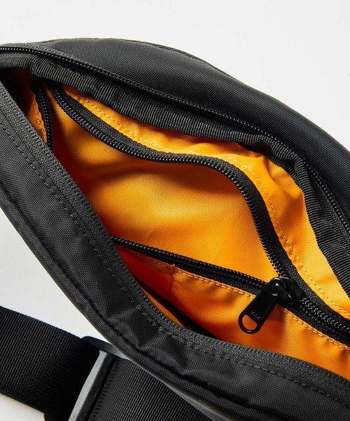 DAYTRIPPER(デイトリッパー)の「GO OUT掲載モデル【DAYTRIPPER】STAND BY BAG ボディバッグ(ボディバッグ/ウエストポーチ・レディース・ダークグレー/ブラック・ONE SIZE)」の9枚目の写真