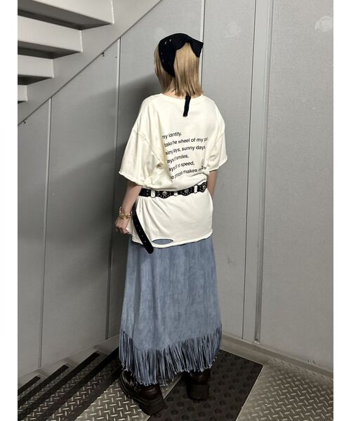 jouetie（ジュエティ）の「フリンジスリットストレートスカート（スカート・レディース・ブルー/ピンク/ブラウン・MEDIUM）」の6枚目の写真