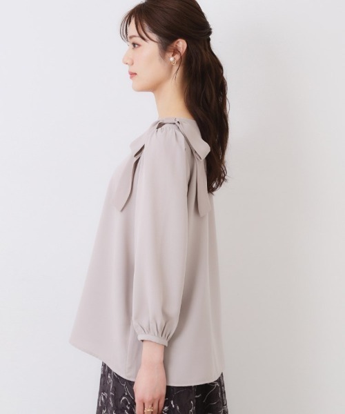 couture brooch(クチュールブローチ)の「【フェミニン・通勤】肩リボンシフォンブラウス(シャツ/ブラウス・レディース・ブラック/グレー/ホワイト系7・42/38/40)」の7枚目の写真