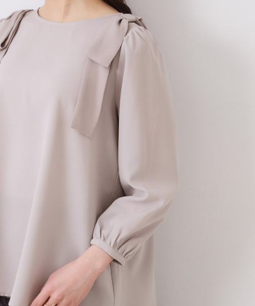 couture brooch(クチュールブローチ)の「【フェミニン・通勤】肩リボンシフォンブラウス(シャツ/ブラウス・レディース・ブラック/グレー/ホワイト系7・42/38/40)」の11枚目の写真