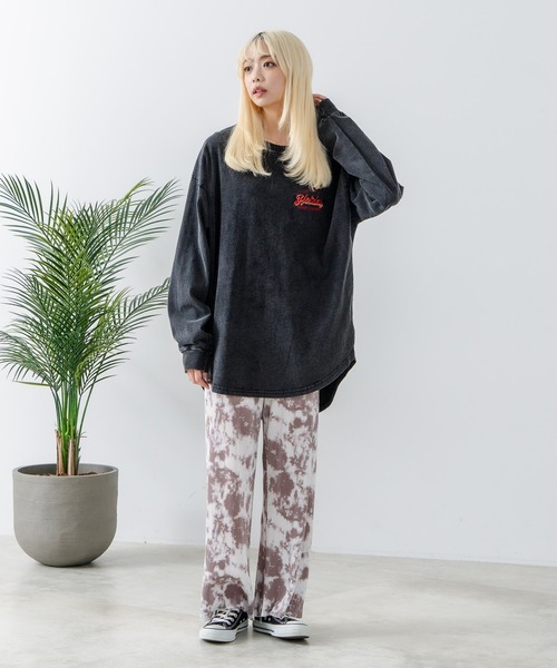 fort point(フォーポイント)の「【UNDER WRAPS/アンダーラップス】インディゴ刺繍 オーバーサイズロンT(Tシャツ/カットソー・レディース・ブラック/クリアブルー/ブルー・LARGE/MEDIUM)」の13枚目の写真