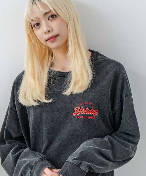 fort point(フォーポイント)の「【UNDER WRAPS/アンダーラップス】インディゴ刺繍 オーバーサイズロンT(Tシャツ/カットソー・レディース・ブラック/クリアブルー/ブルー・LARGE/MEDIUM)」の17枚目の写真