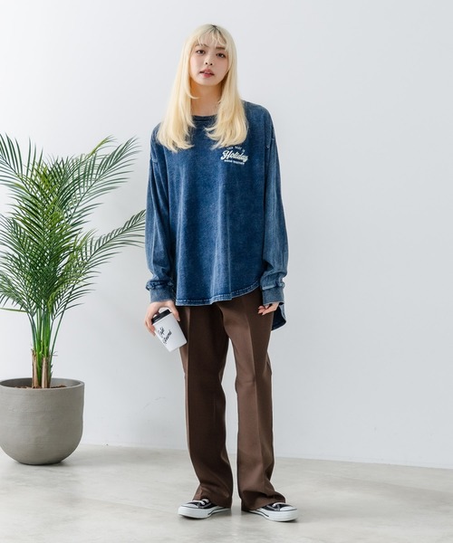 fort point(フォーポイント)の「【UNDER WRAPS/アンダーラップス】インディゴ刺繍 オーバーサイズロンT(Tシャツ/カットソー・レディース・ブラック/クリアブルー/ブルー・LARGE/MEDIUM)」の19枚目の写真