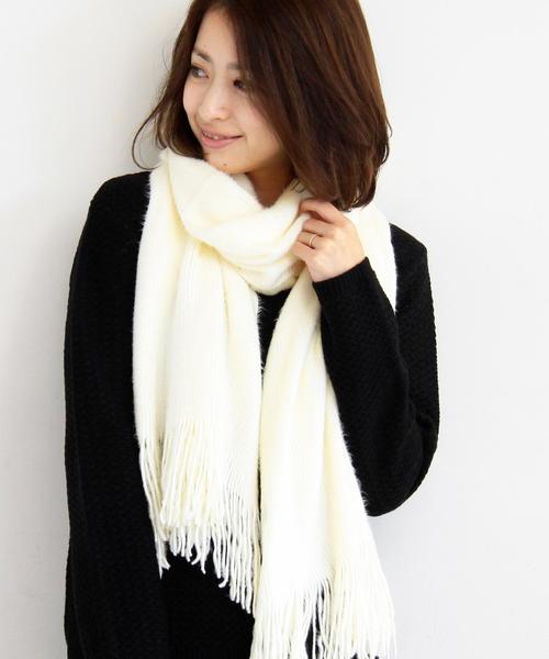 BEAUTY&YOUTH UNITED ARROWS(ビューティーアンドユースユナイテッドアローズ)の「BY アクリルソリッドマフラー◆(マフラー・レディース・オフホワイト/グレー/ライトピンク/オリーブ/ネイビー/ブラック・フリー)」の2枚目の写真