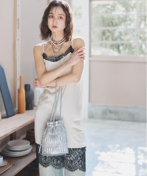 ad thie(アドティエ)の「バケット ショルダーバッグ(ショルダーバッグ・レディース・シルバー/ブラック/ベージュ・FREE)」の14枚目の写真