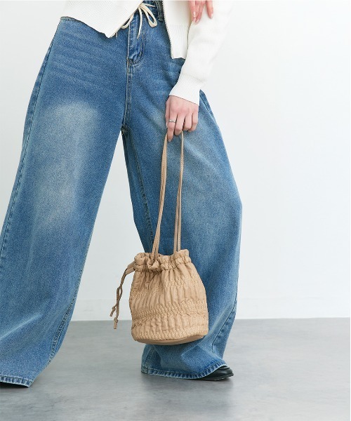 ad thie(アドティエ)の「バケット ショルダーバッグ(ショルダーバッグ・レディース・シルバー/ブラック/ベージュ・FREE)」の9枚目の写真