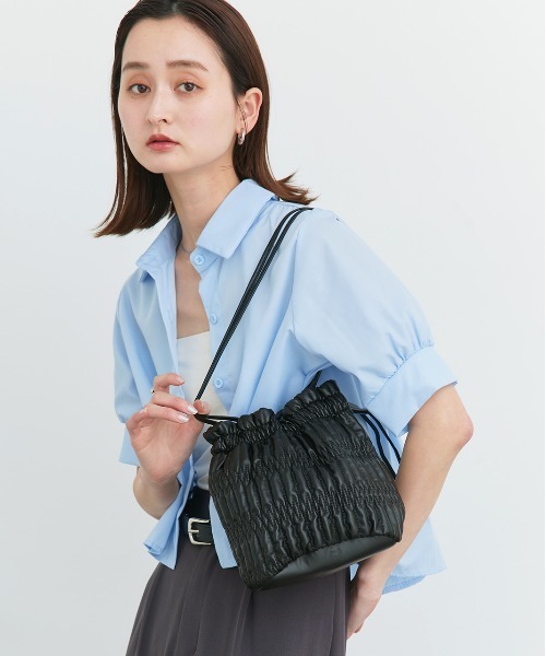 ad thie(アドティエ)の「バケット ショルダーバッグ(ショルダーバッグ・レディース・シルバー/ブラック/ベージュ・FREE)」の7枚目の写真