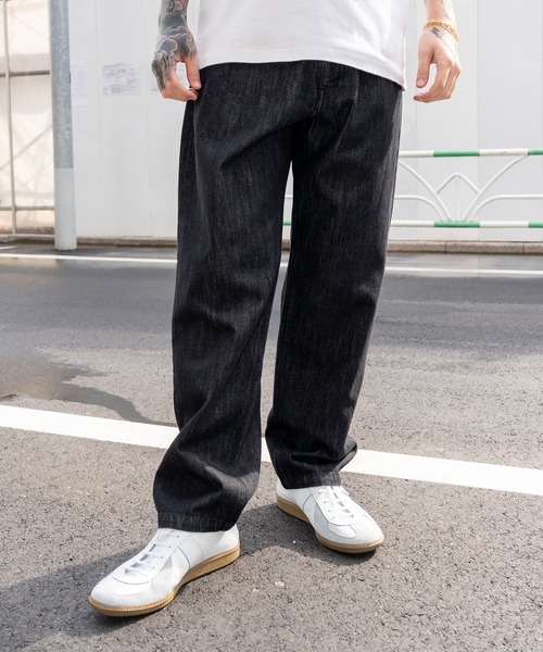 Subciety（サブサエティ）の「Wide tapered denim pants（デニムパンツ・メンズ・ブラック/インディゴブルー・マルチサイズ）」の2枚目の写真