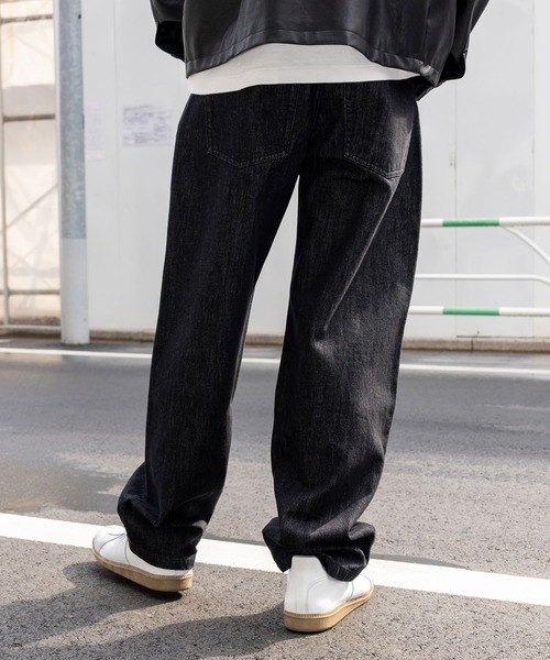 Subciety（サブサエティ）の「Wide tapered denim pants（デニムパンツ・メンズ・ブラック/インディゴブルー・マルチサイズ）」の5枚目の写真