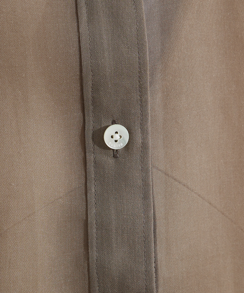 qualite(カリテ)の「ソフトオーガンジーシアーシャツ/春服/夏服/オフィスカジュアル/きれいめ(シャツ/ブラウス・レディース・ホワイト/イエロー系その他/モカ・フリー)」の16枚目の写真