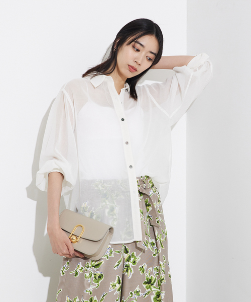 qualite(カリテ)の「ソフトオーガンジーシアーシャツ/春服/夏服/オフィスカジュアル/きれいめ(シャツ/ブラウス・レディース・ホワイト/イエロー系その他/モカ・フリー)」の17枚目の写真