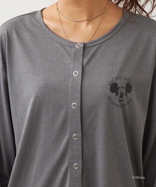 Disney（ディズニー）の「【OP/オーピー】ミッキー/水陸両用スナップボタンカーディガン/レディース（カーディガン/ボレロ・レディース・ピンク/チャコールグレー/ホワイト・MEDIUM/LARGE/X-LARGE）」の14枚目の写真