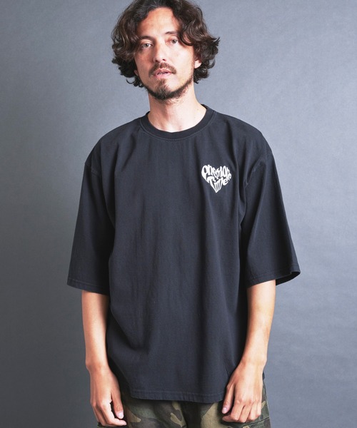 COMMON WARE(コモンウェアー)の「COMMONWARE:"HEART"ロゴ 刺繍 TEE S/S(Tシャツ/カットソー・メンズ・スミクロ/ブラック・S/M/L/XL)」の4枚目の写真