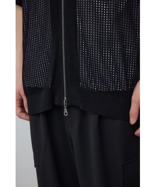 AZUL by moussy（アズールバイマウジー）の「ポロ襟ジップニットトップス（ポロシャツ・メンズ・ブラック/ダークグリーン/アイボリー・MEDIUM/LARGE）」の13枚目の写真