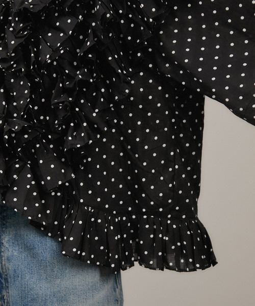 crinkle crinkle crinkle(クリンクルクリンクルクリンクル)の「【crinkle crinkle crinkle(クリンクルクリンクルクリンクル)】frill poncho blouse / フリルポンチョブラウス(シャツ/ブラウス・レディース・ブラック/ホワイト・FREE)」の9枚目の写真