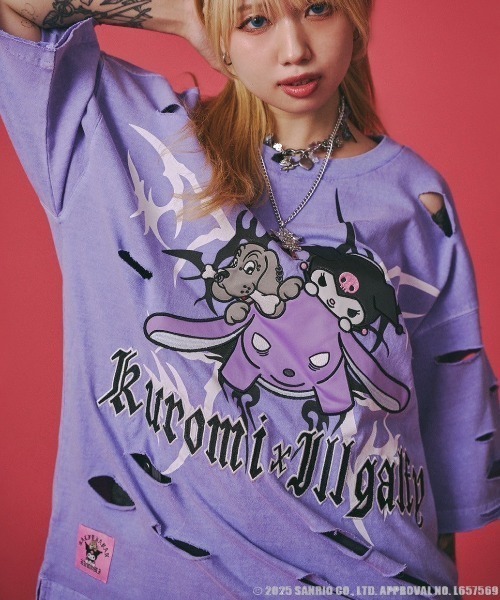 GALFY（ガルフィー）の「【GALFY×KUROMI】イルガルフィーボロボロ半袖