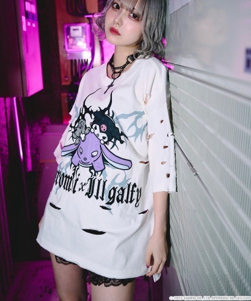 GALFY（ガルフィー）の「【GALFY×KUROMI】イルガルフィーボロボロ半袖