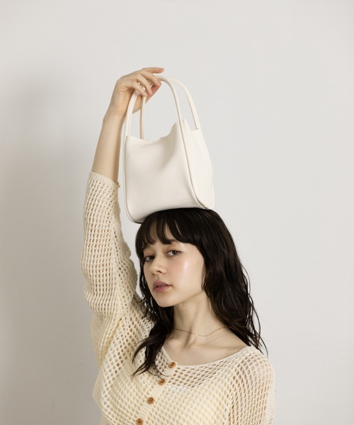 Lunea（ルネア）の「3wayフェイクレザーミニバッグ/ポーチ&２種類のショルダー紐付き（ハンドバッグ・レディース・ピンクベージュ/ブラック/マスタード/ブラウン/ホワイト/ライトブラウン・FREE）」の2枚目の写真