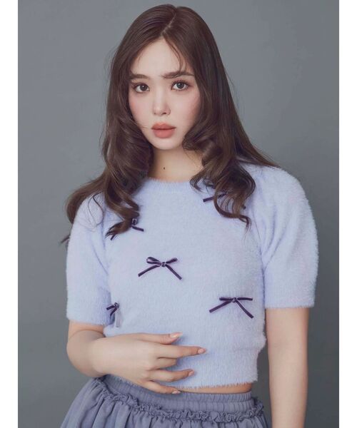 CALNAMUR（カルナムール）の「メニーリボンシャギーニット（ニット/セーター・レディース・ブラック/ライトブルー/ホワイト・FREE）」の4枚目の写真